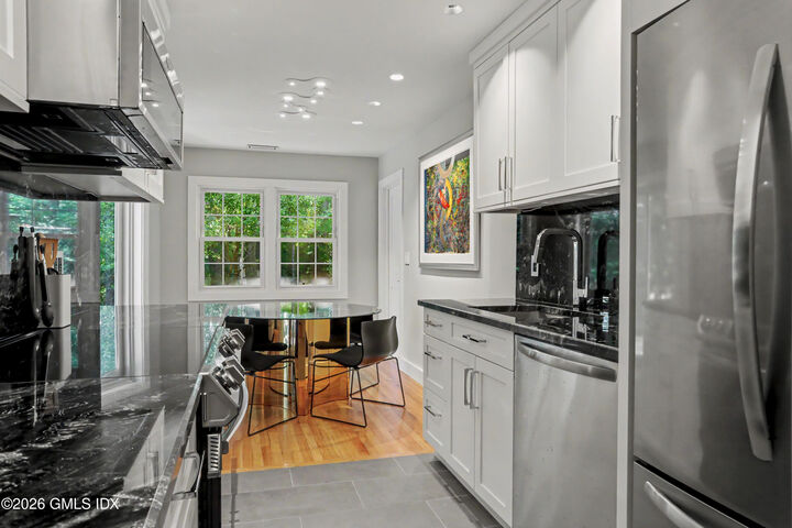 Property Photo: 15 Le Grande Avenue 1 CT 06830