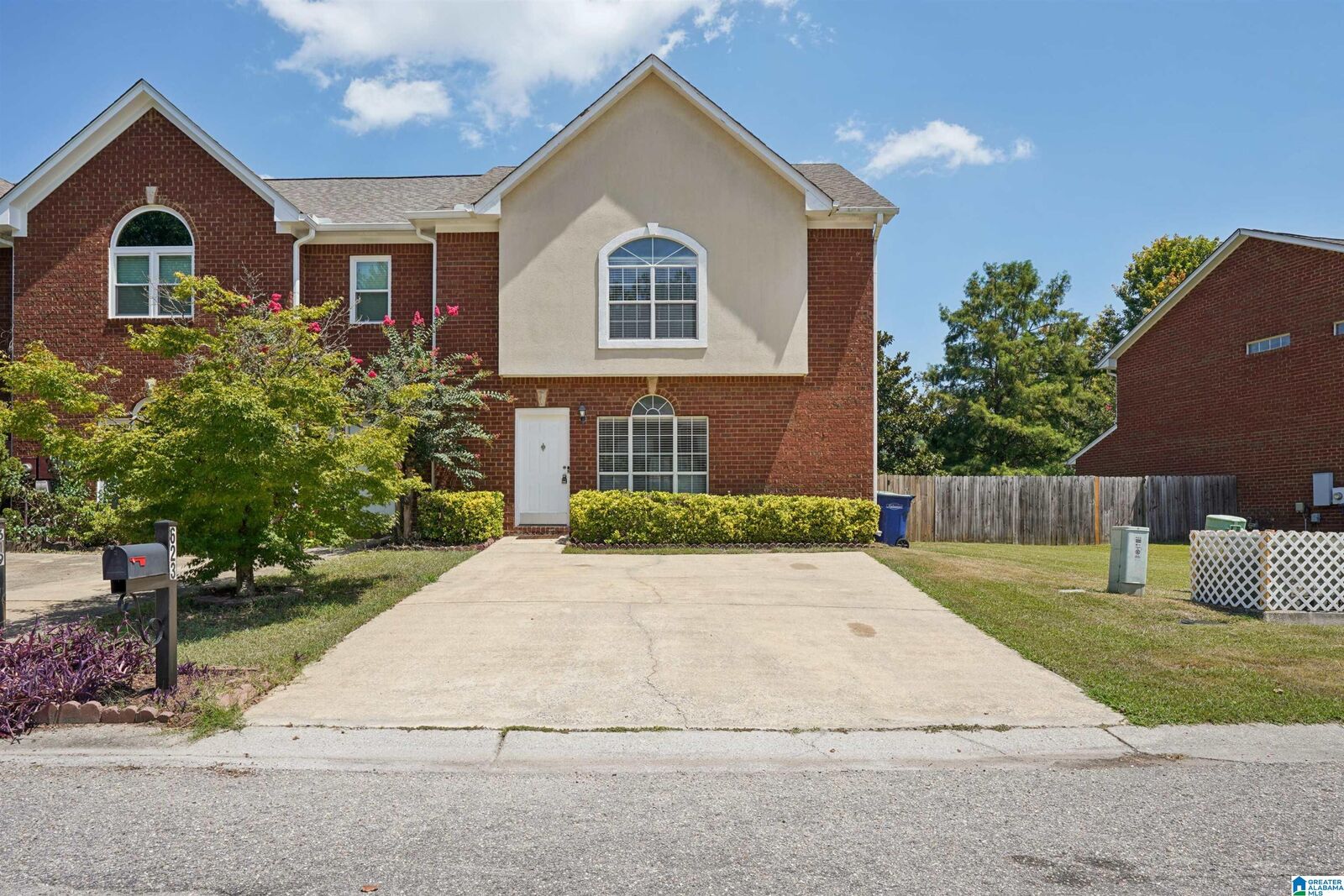 Property Photo:  623 Treymoor Lake Circle  AL 35007 