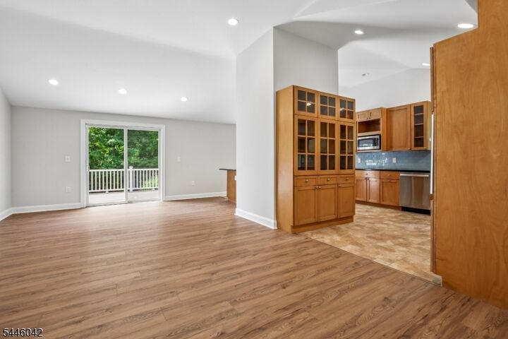 Property Photo:  20 Hilltop Rd  NJ 07405 