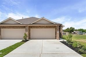 Property Photo: 1364 Mixander Way TX 77571