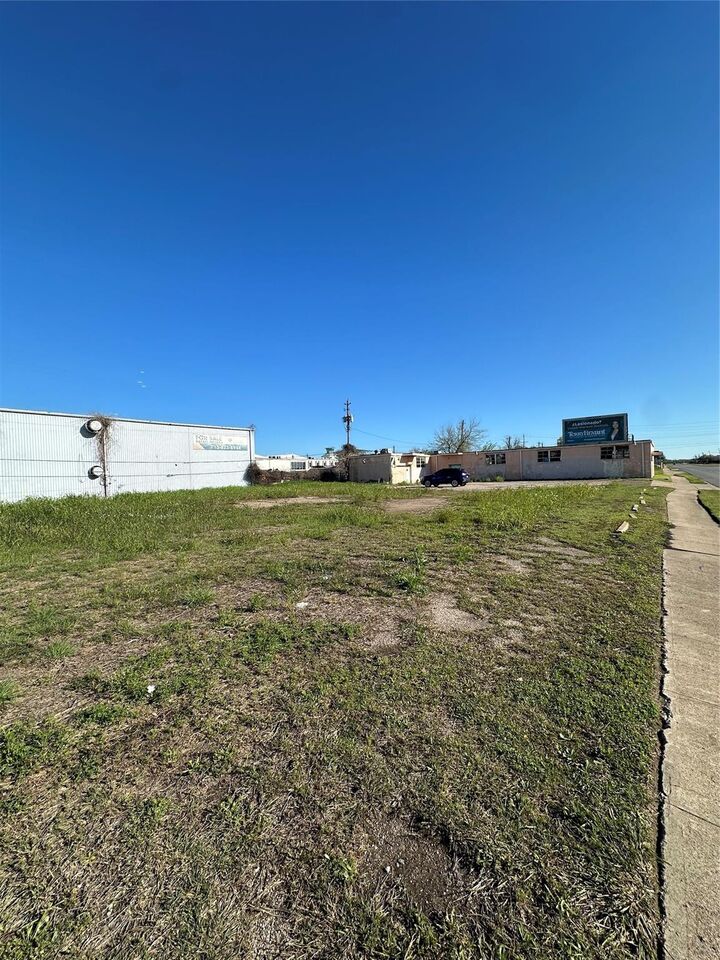 Property Photo: 8243 Telephone Road TX 77061