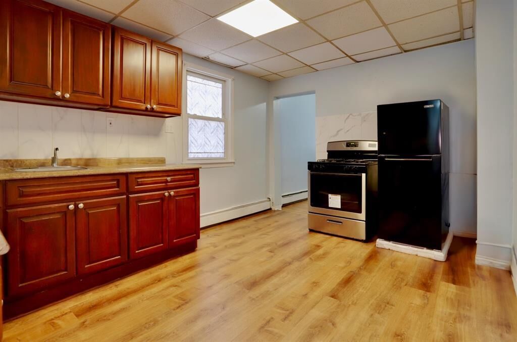 Property Photo:  5 Salter Pl 1  NJ 07003 