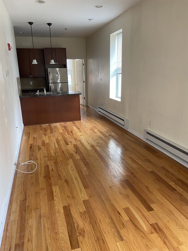 Property Photo:  942 Willow Ave 3R  NJ 07030 