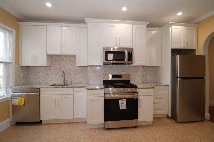 Property Photo: 348 7th St 6 (3R) NJ 07302