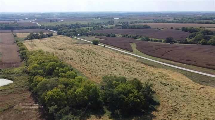 Property Photo: 1 P Highway MO 64098