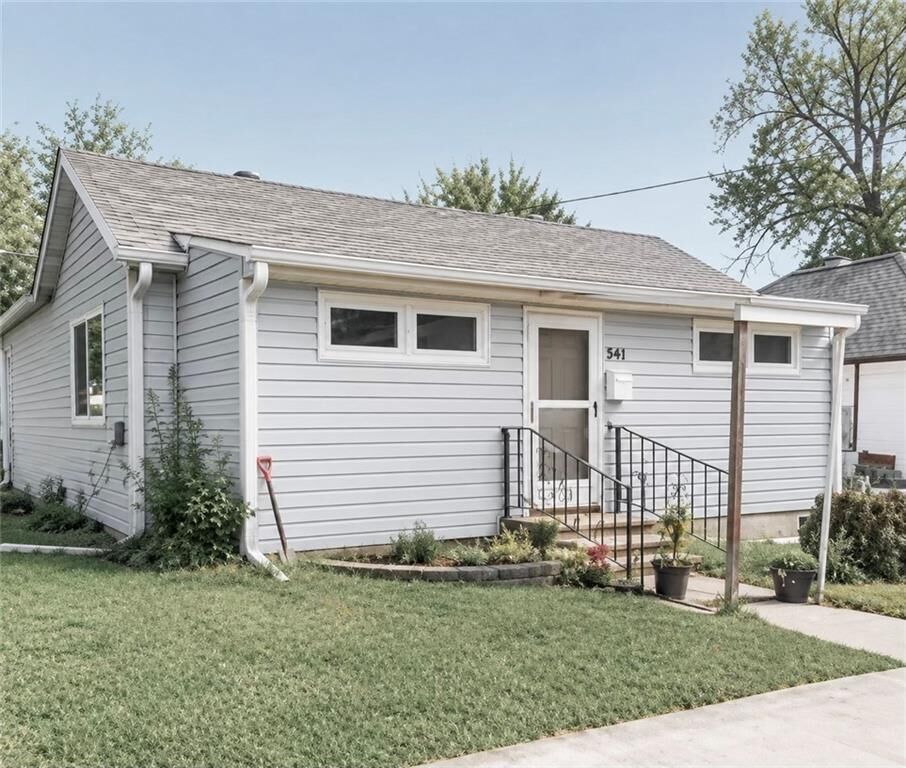 Property Photo: 605 Leroy Street KS 66063
