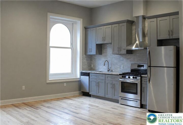 Property Photo:  315 Northampton Street 2  PA 18042 