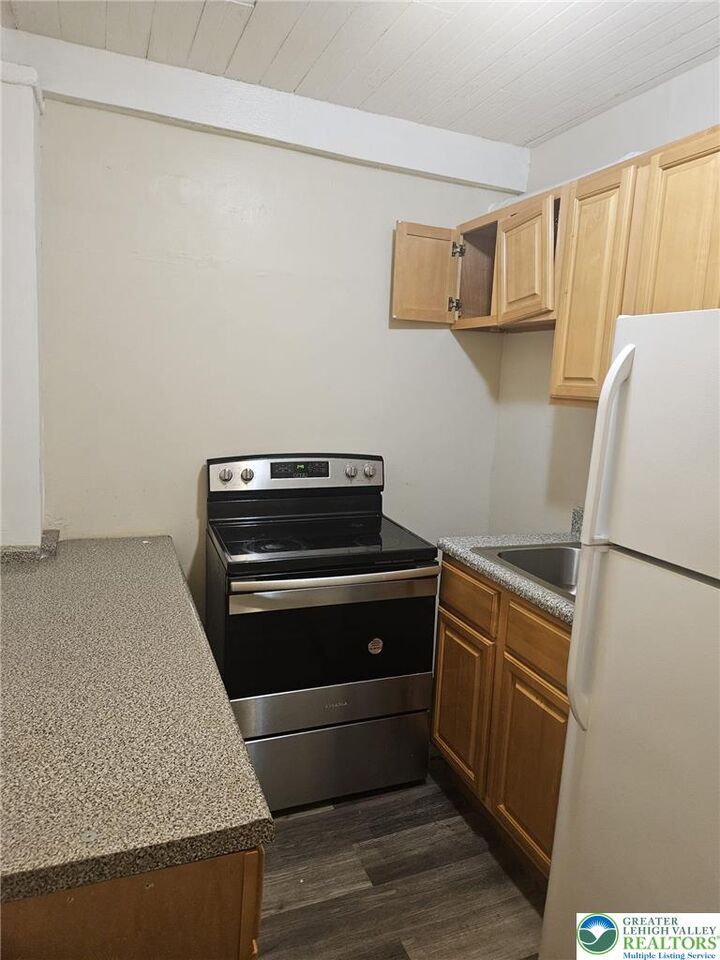 Property Photo: 1132 E Susquehanna Street A PA 18103