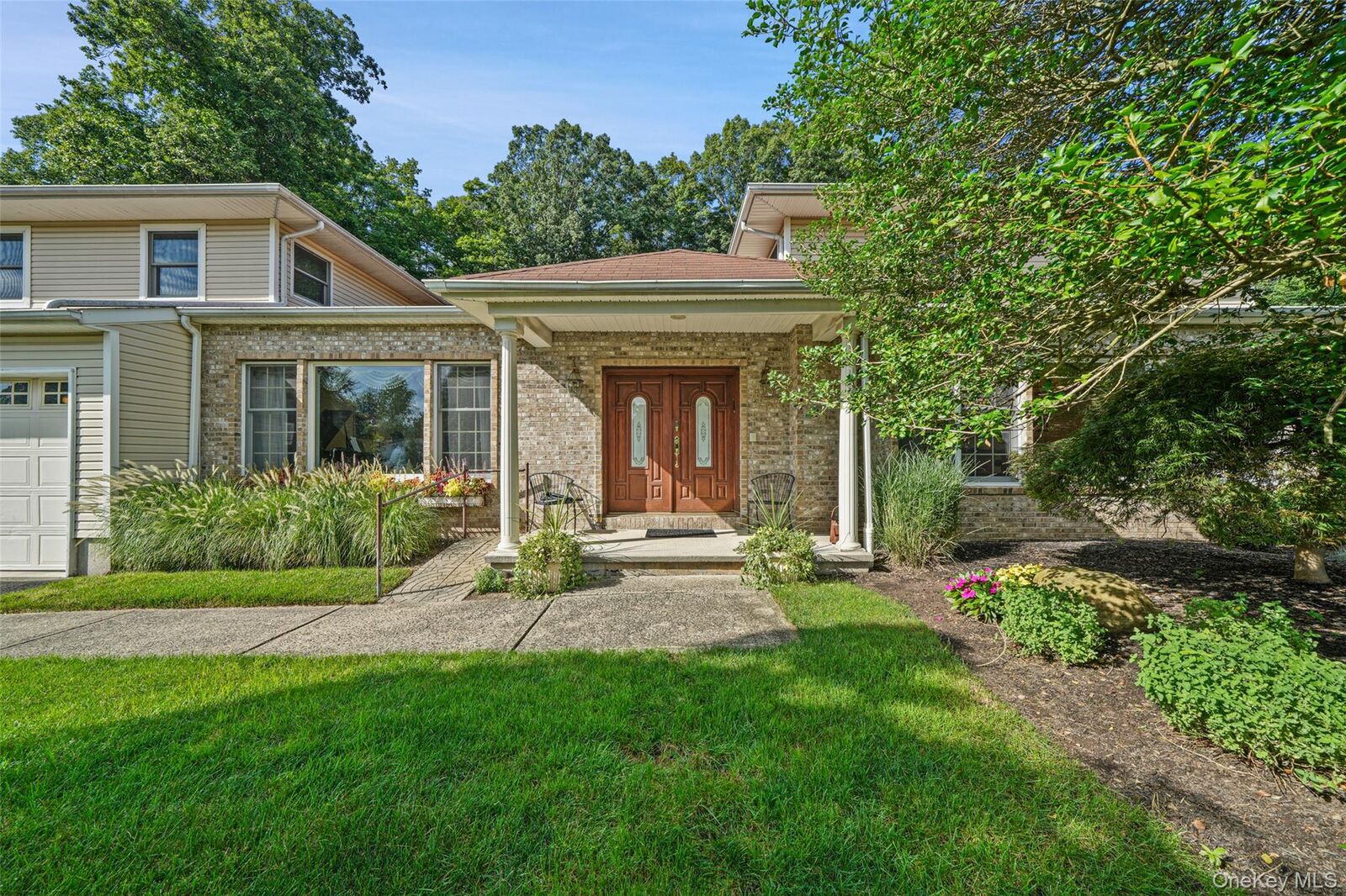 Property Photo:  6 Orchard Hill Drive  NY 10952 