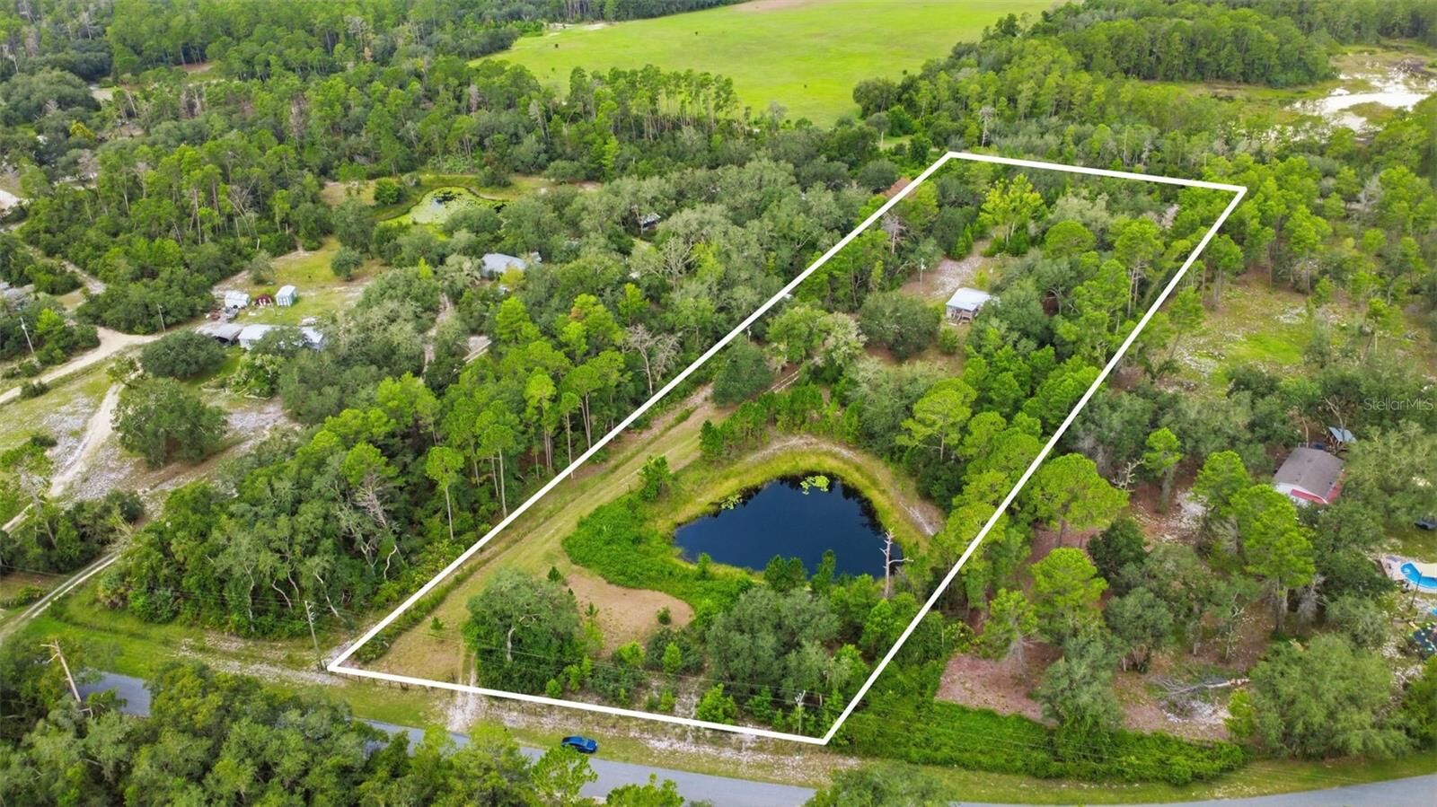 Property Photo: 39913 Swift Road FL 32736