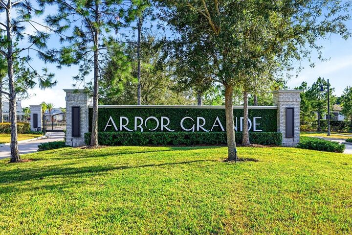 Property Photo: 12132 Gannett Place FL 34211