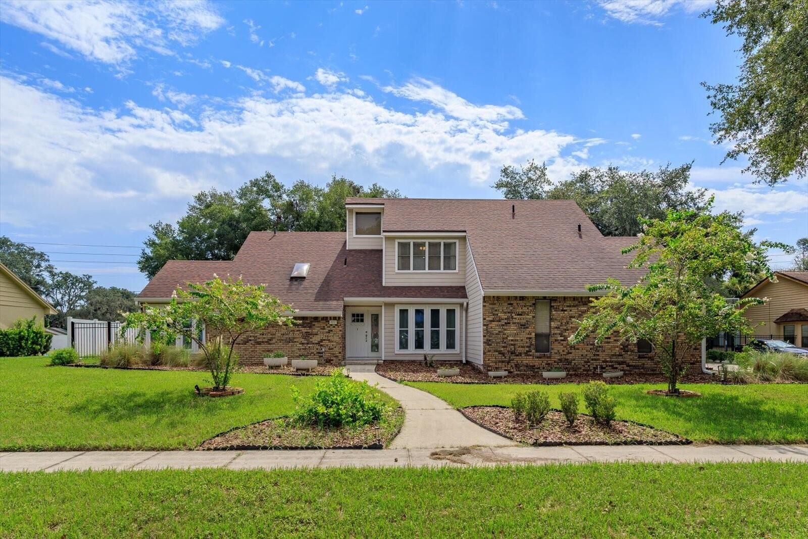 Property Photo: 4951 Courtland Loop FL 32708