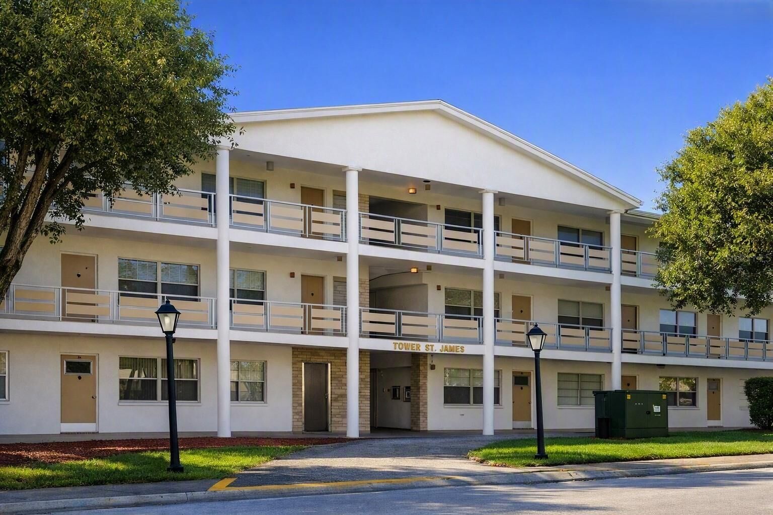 Property Photo: 911 Washington Avenue 209 FL 33770
