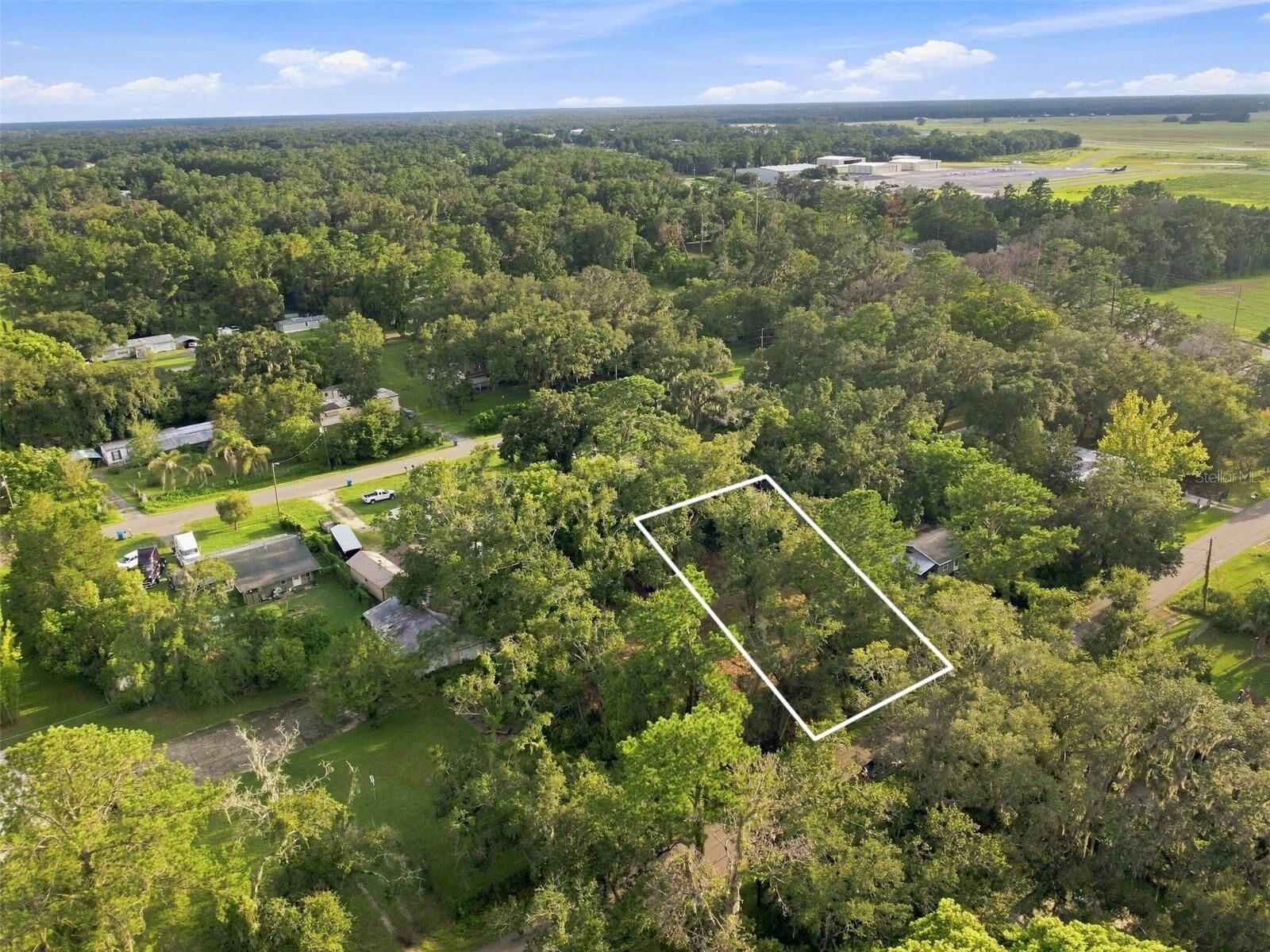 Property Photo: 0 Nicholas (Lot 7) Avenue FL 34604