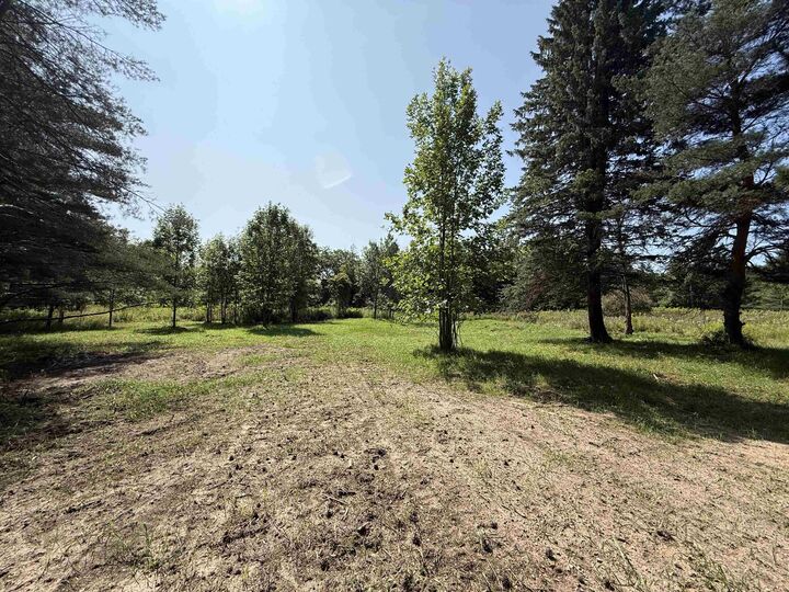 Property Photo: 1635 Cumberland Circle MI 48624-1635
