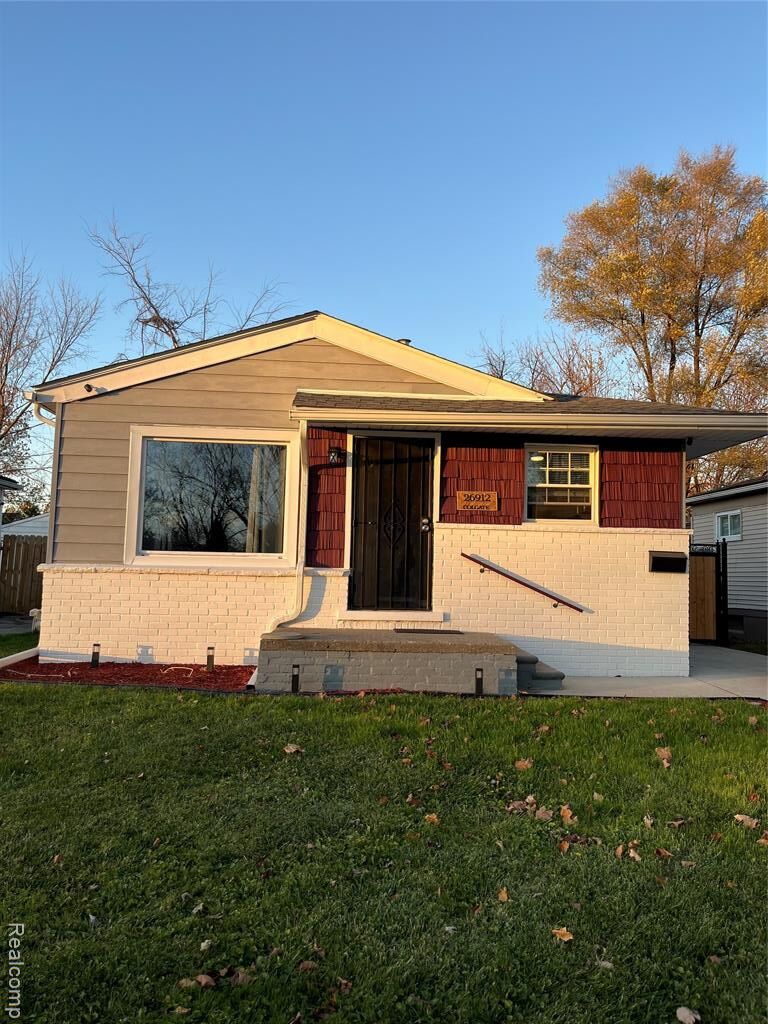 Property Photo: 26912 Colgate Street MI 48141 3108