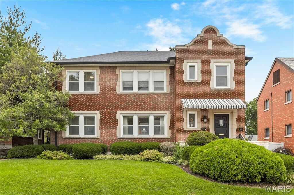 Property Photo:  8015 Delmar Boulevard  MO 63130 