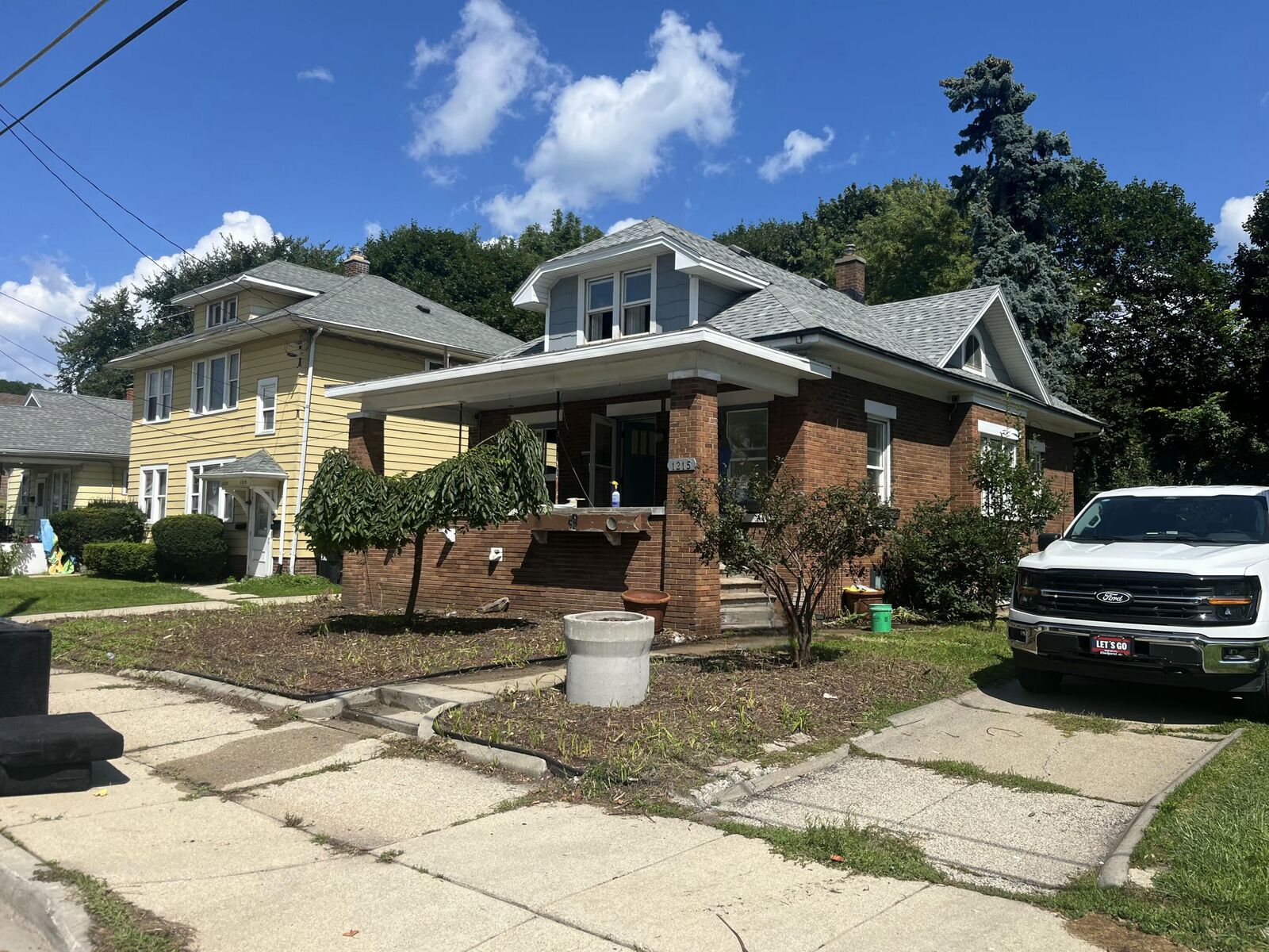 Property Photo: 1215 Marquette St WI 53404