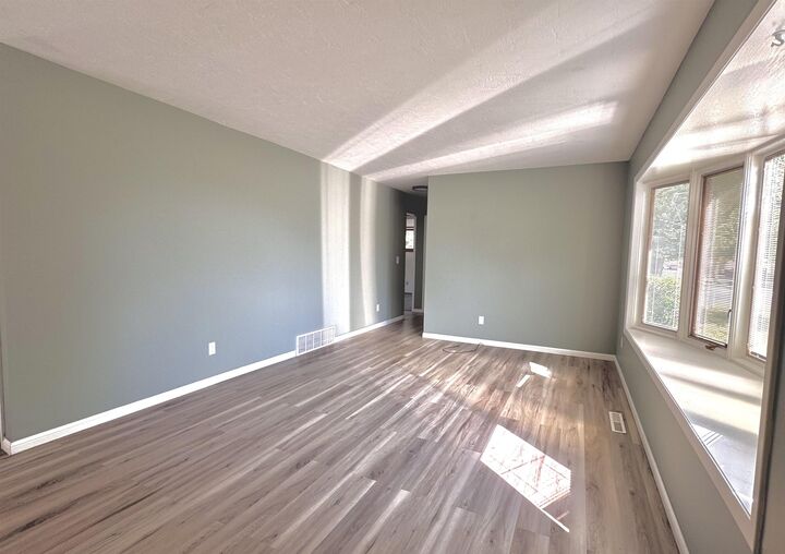 Property Photo: 2421 4th St NW ND 58703