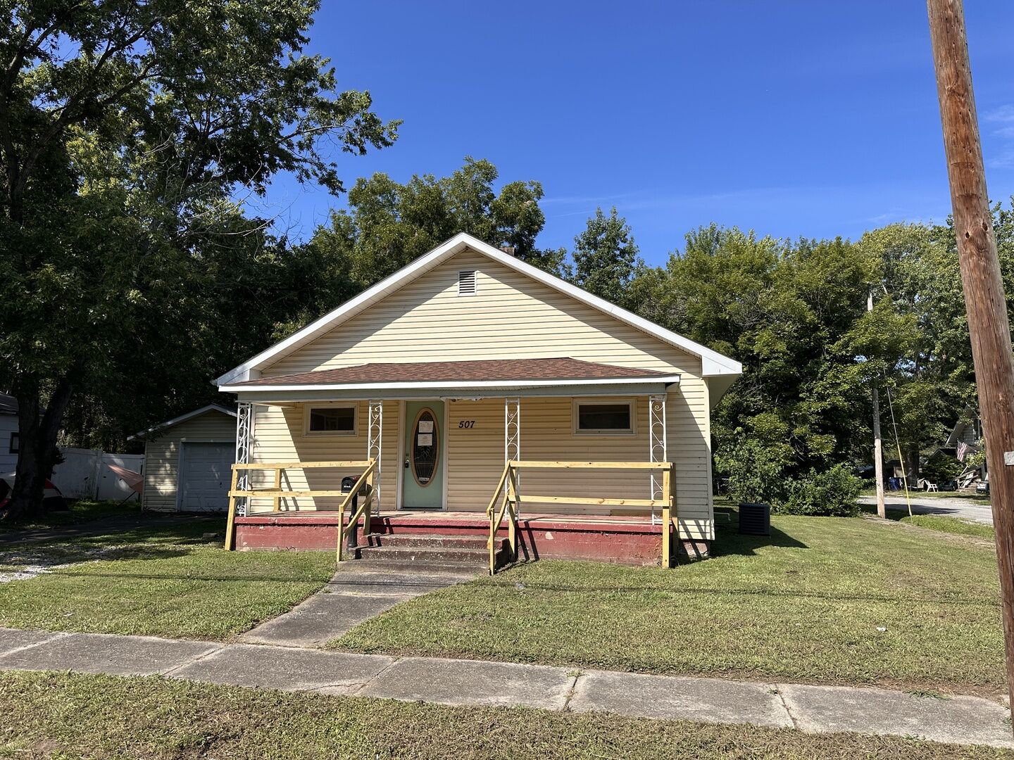 Property Photo: 507 N Jackson Street IL 62896