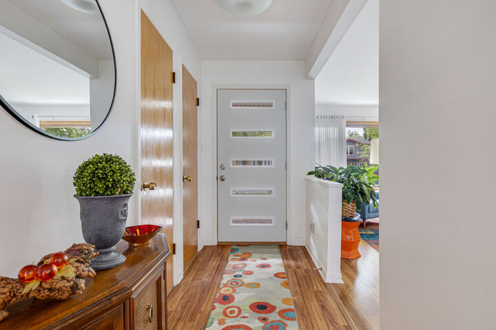 Property Photo:  298 Peach Tree Lane  IL 60007 