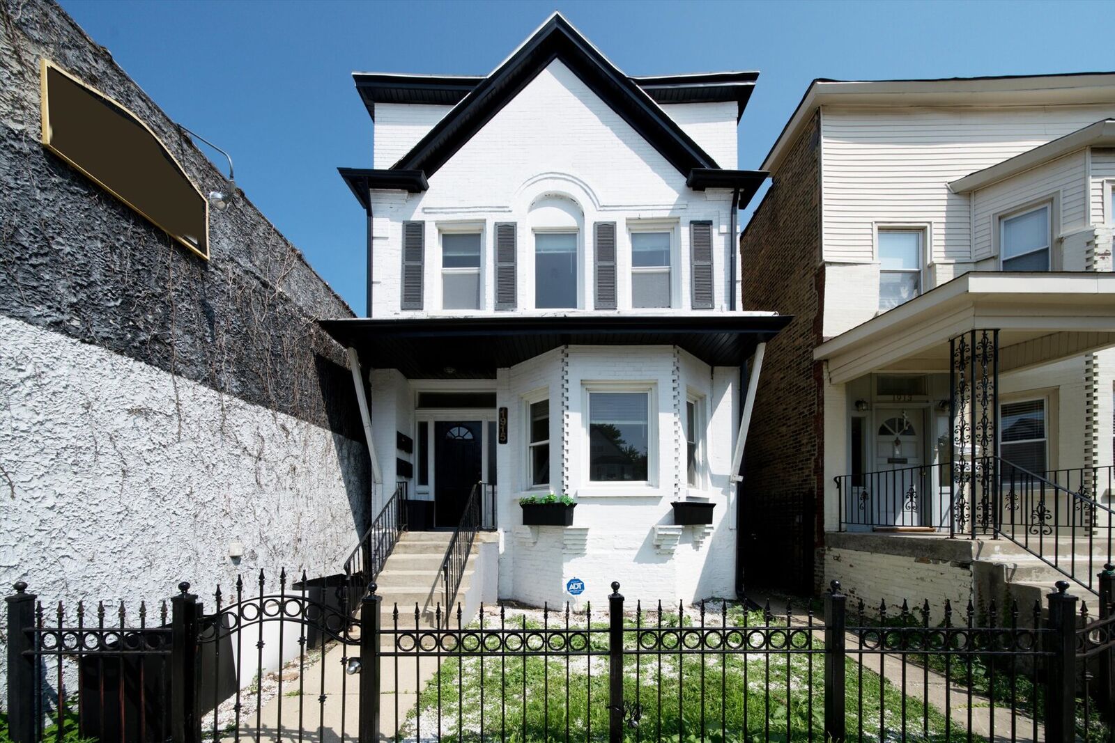 Property Photo: 1915 Asbury Avenue 2 IL 60201