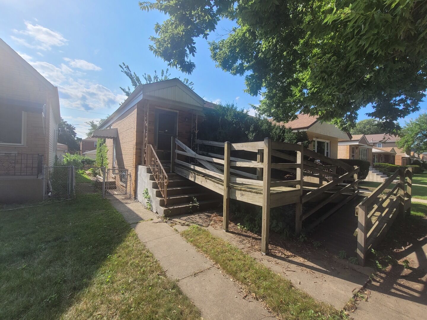 Property Photo:  10350 S Whipple Street  IL 60655 