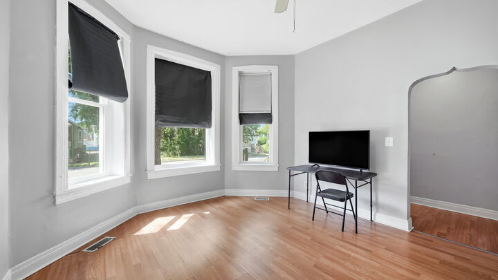Property Photo: 7213 S Green Street IL 60621