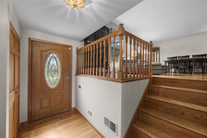 Property Photo:  1476 Worden Way  IL 60007 
