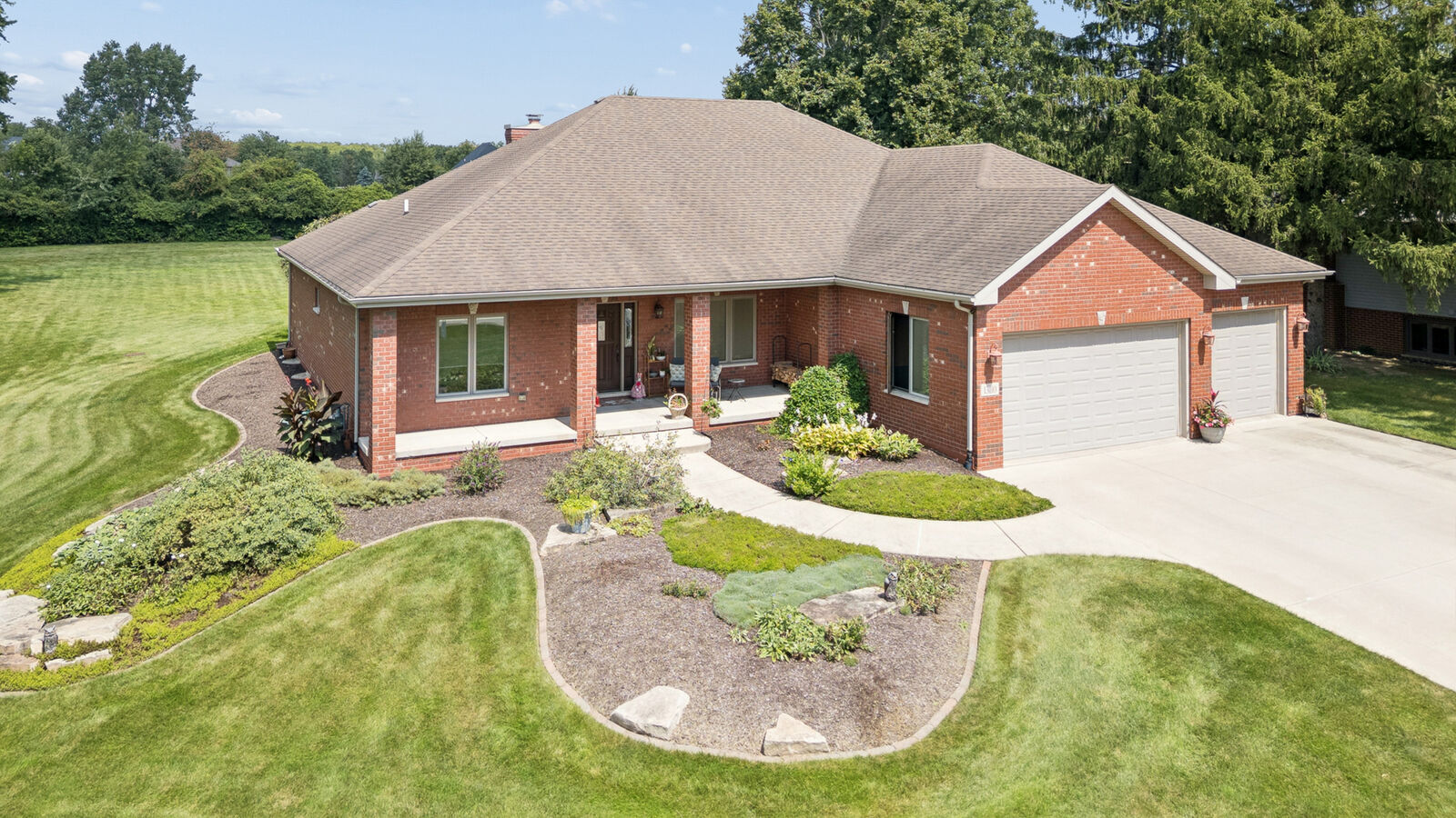 Property Photo: 13110 W 184th Place IL 60448