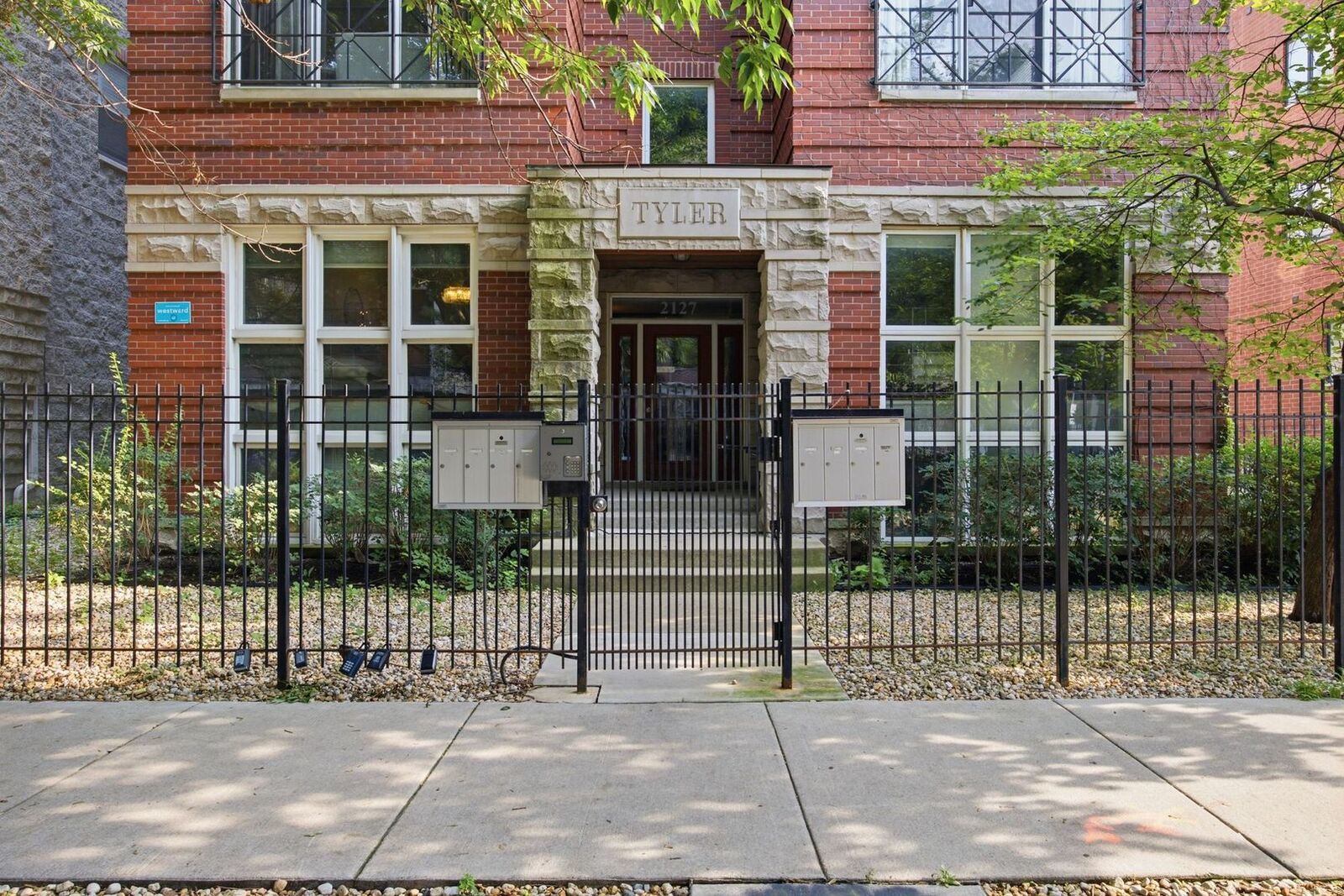 Property Photo:  2127 W Rice Street 2E  IL 60622 