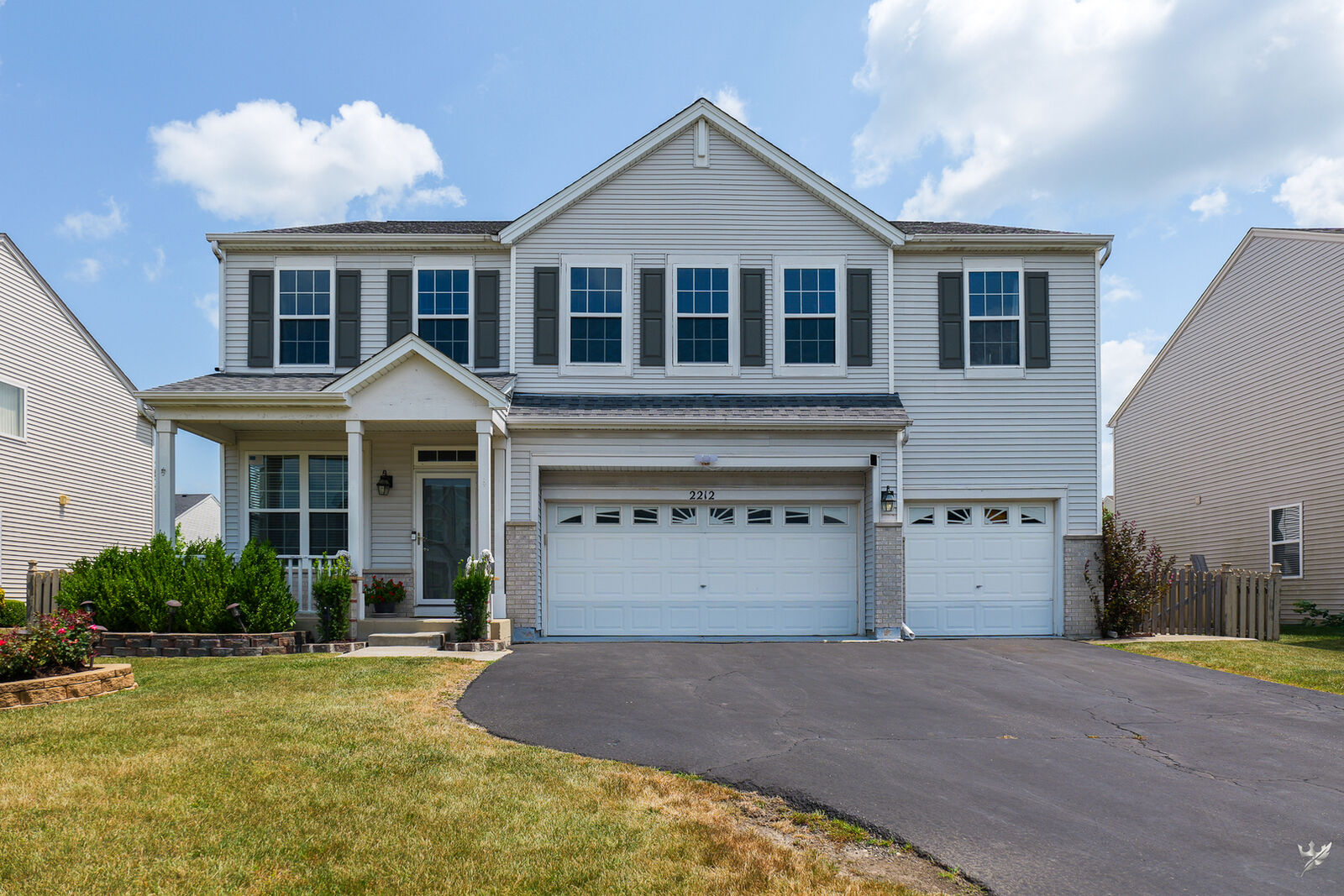 Property Photo: 2212 Caton Ridge Drive IL 60586