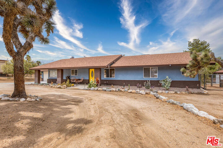 Property Photo: 56760 Ivanhoe Drive CA 92284