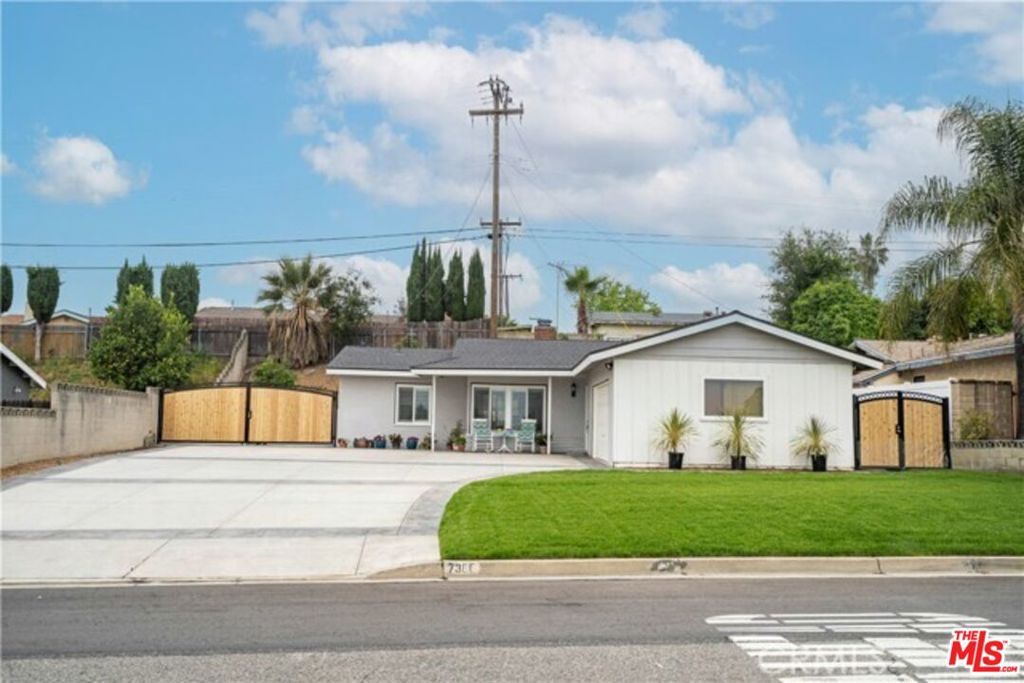 Property Photo: 7386 Alta Cuesta Drive CA 91730