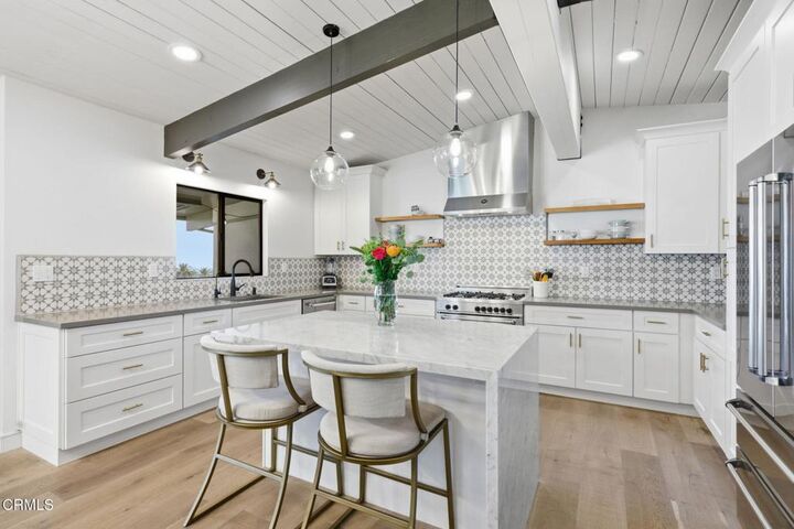 Property Photo:  3310 Foothill Road  CA 93003 