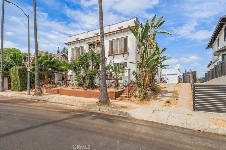 Property Photo: 1427 Laveta CA 90026