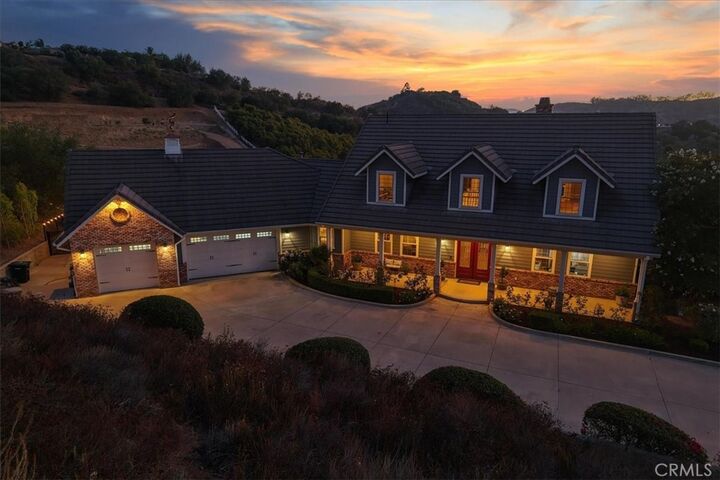 Property Photo:  45091 Calle Cuesta  CA 92590 
