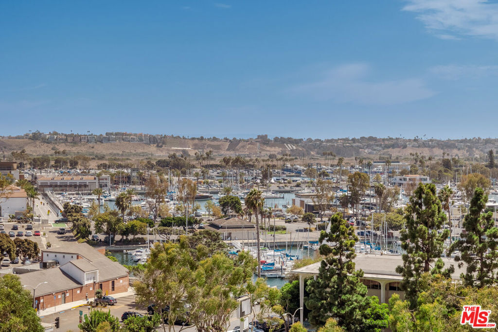 Property Photo:  13600 Marina Pointe Drive 907  CA 90292 