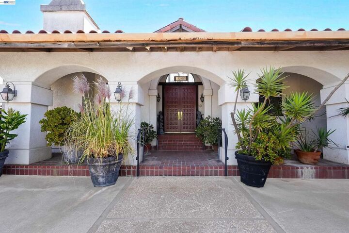 Property Photo:  16989 Brierly Ct  CA 94546 