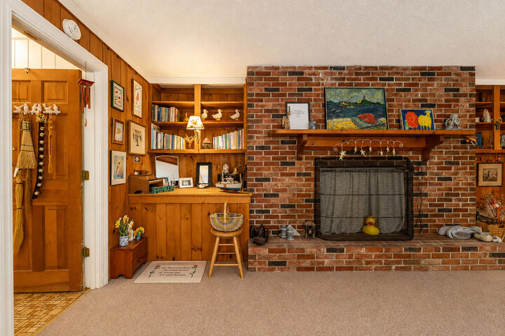 Property Photo: 6 Rocky Point Road ME 04849