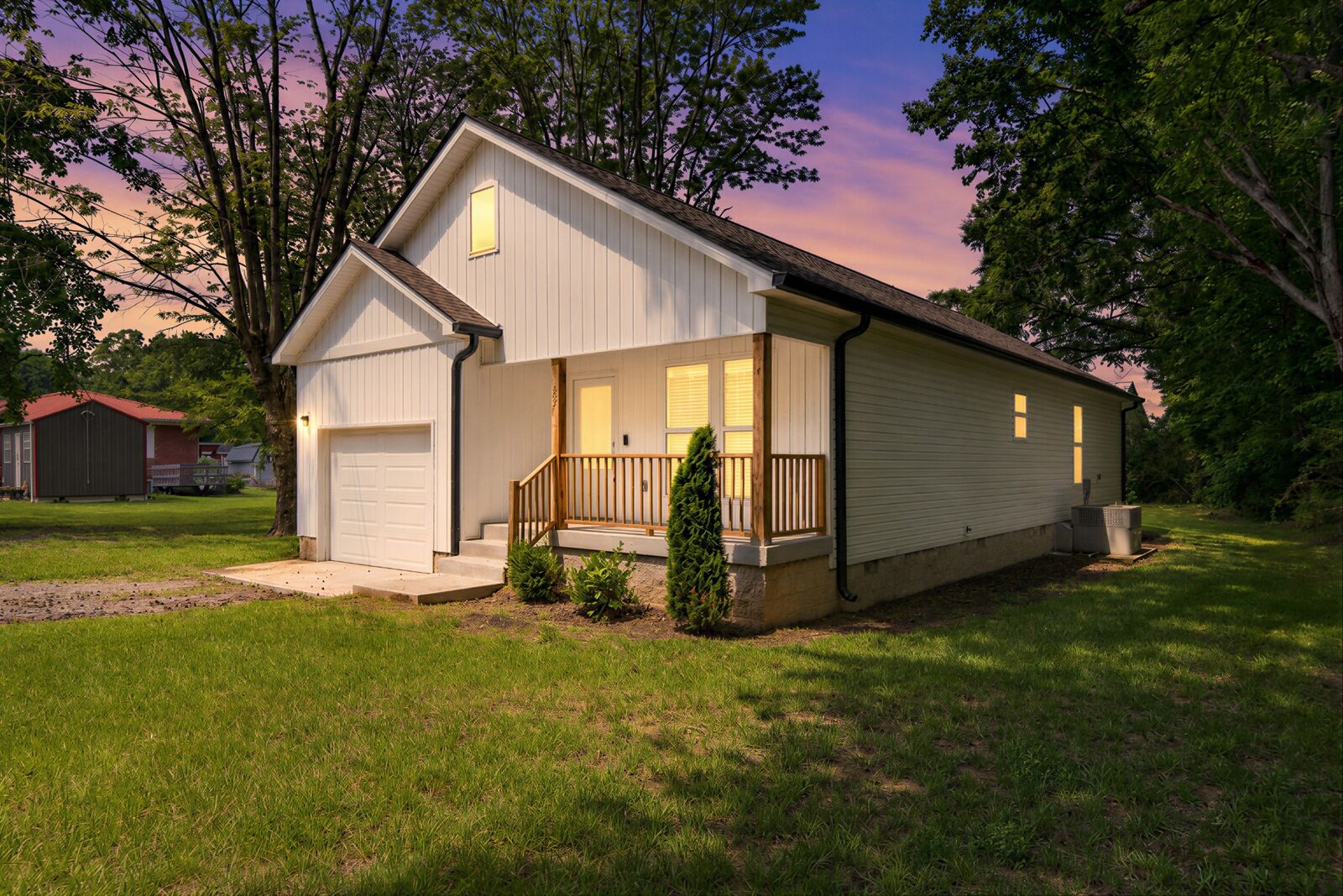Property Photo:  207 Lincoln St  TN 37166 