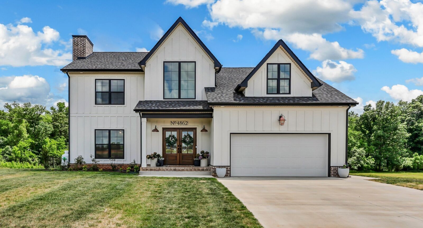 Property Photo: 4862 Royal View Way TN 37040