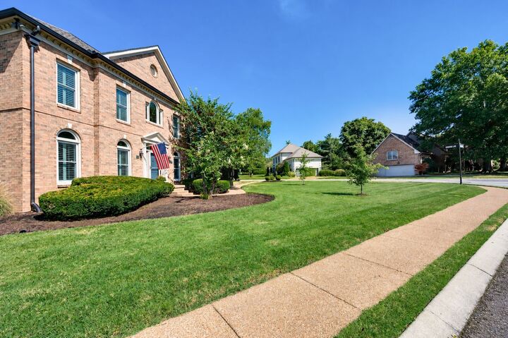 Property Photo:  601 Dorshire Ln  TN 37221 