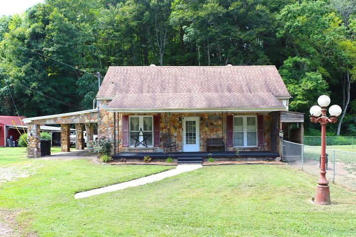 Property Photo:  5131 Castleberry Hollow Rd  TN 37051 