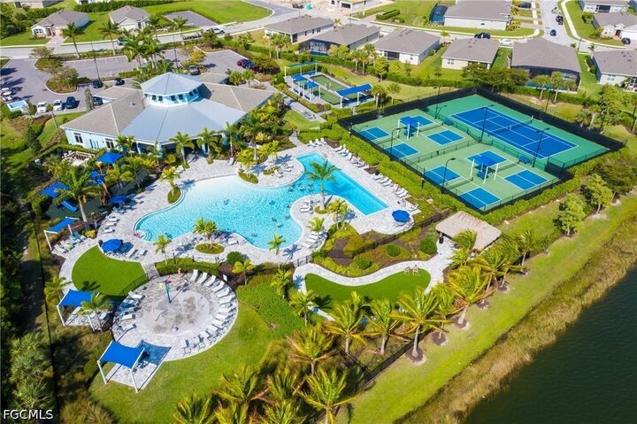 Property Photo: 3286 Baravaldo Circle FL 33909