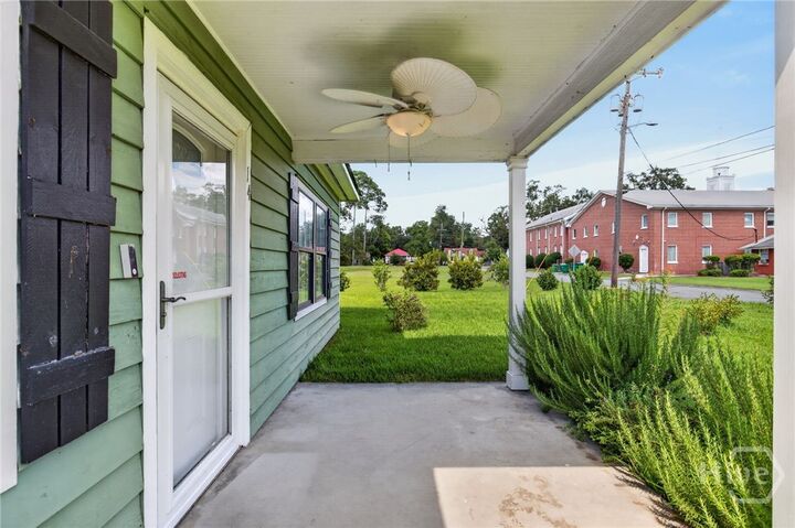 Property Photo:  14 Redmond Avenue  GA 31408 