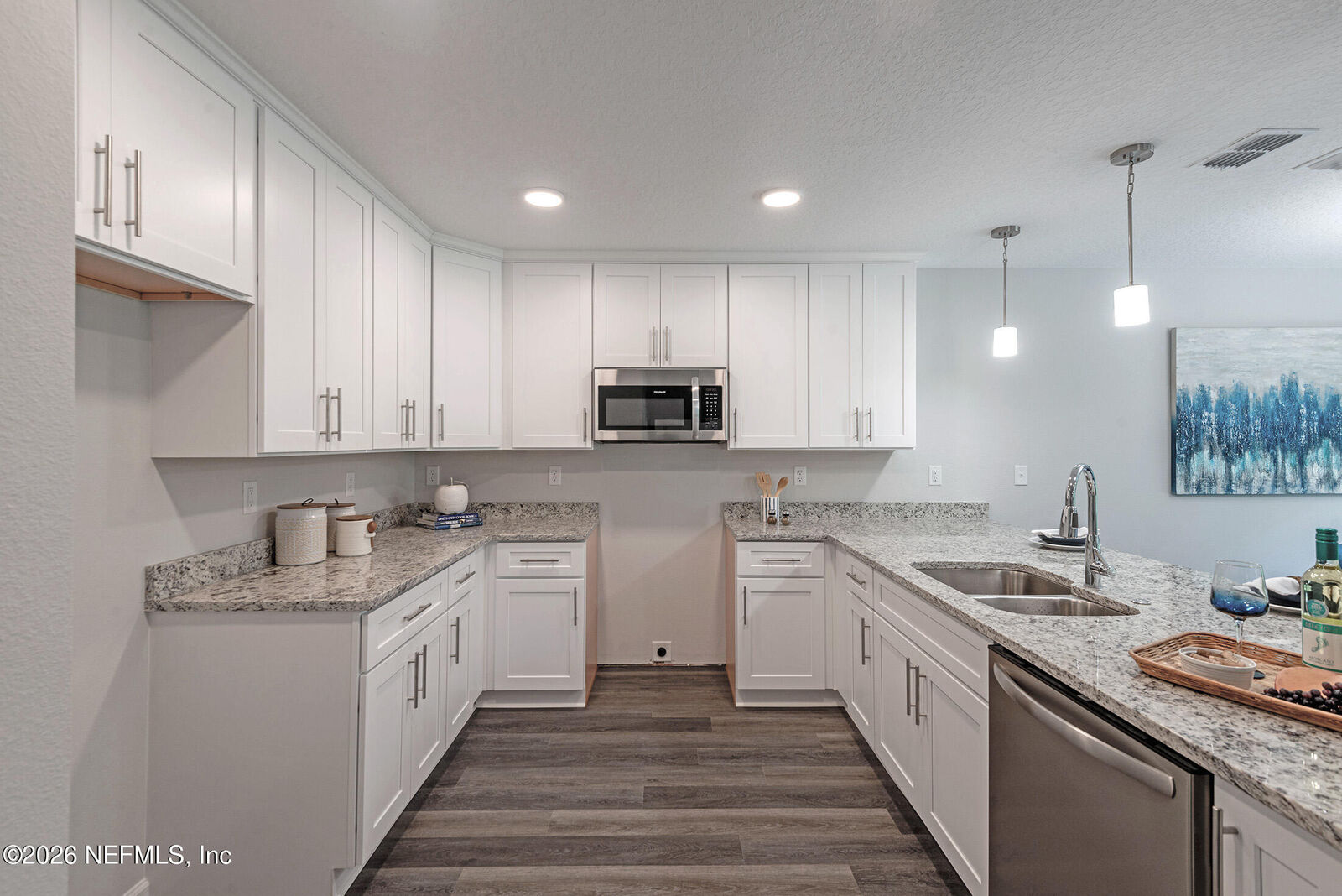 Property Photo: 5233 Alpha Avenue FL 32205