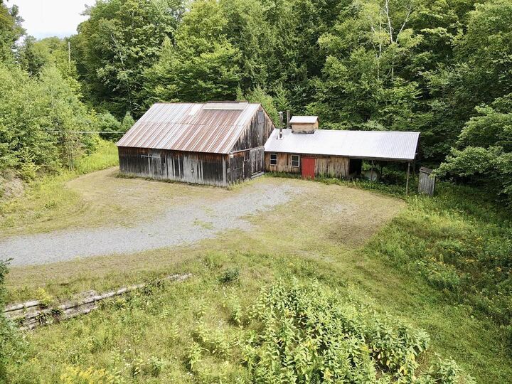 Property Photo:  52 Maple Hill Road  VT 05075 