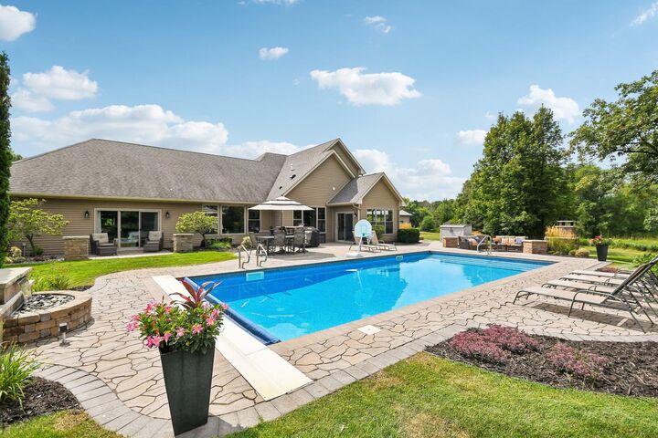 Property Photo: 11542 Tilton Trail S MN 55374