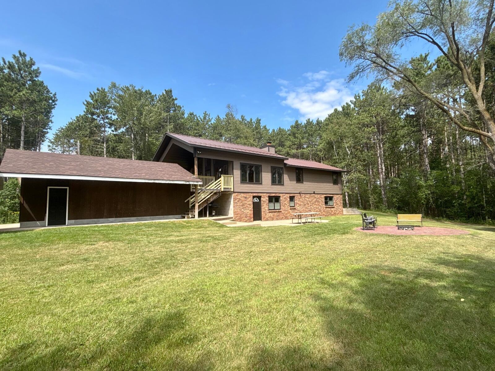 Property Photo: 1131 Broken Arrow Road WI 54016